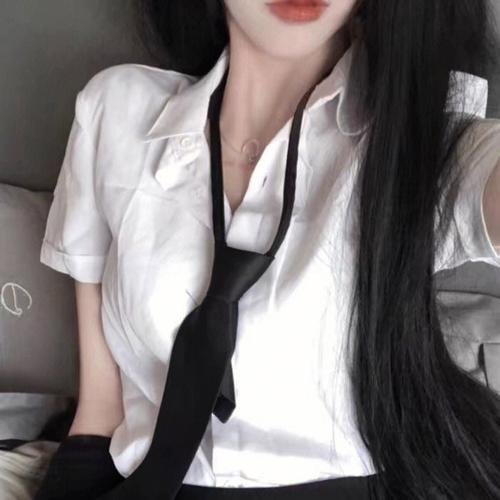 爱上尸新娘封面